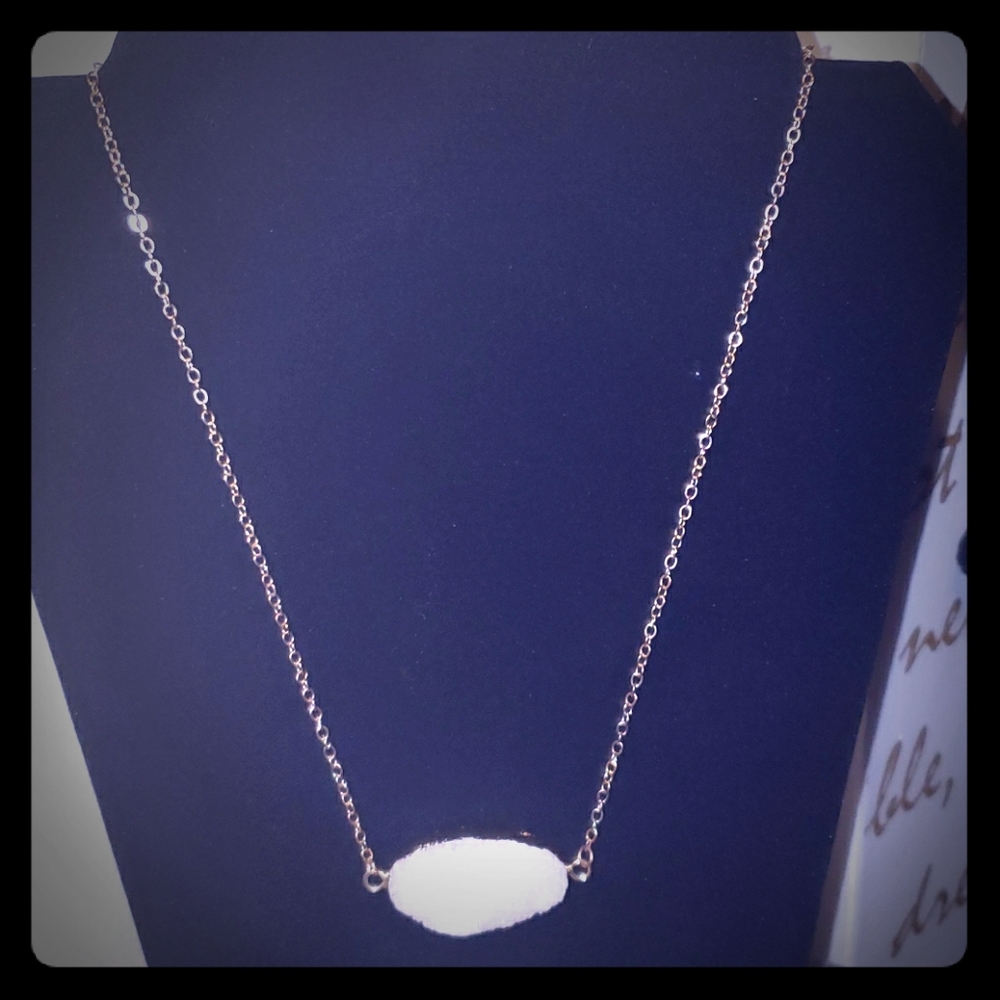 NWT Fashion Jewelry Druzy Necklace